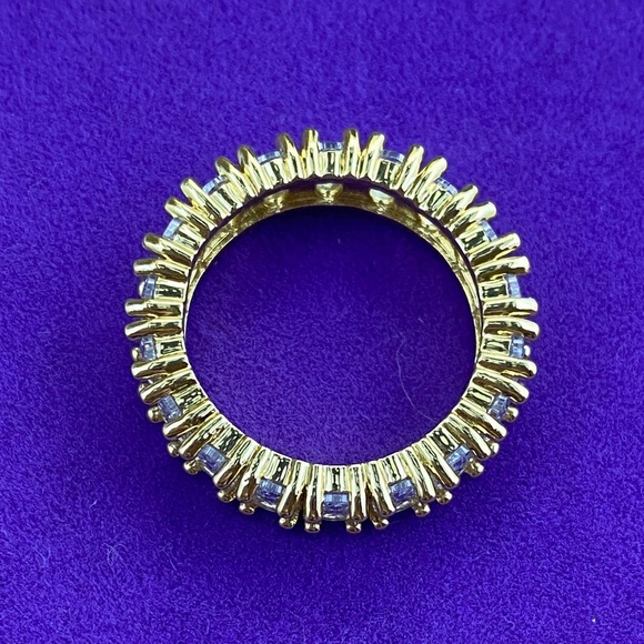 💛 Elegant Gold Plated Oval CZ Eternity Ring - Picture 2 of 5
